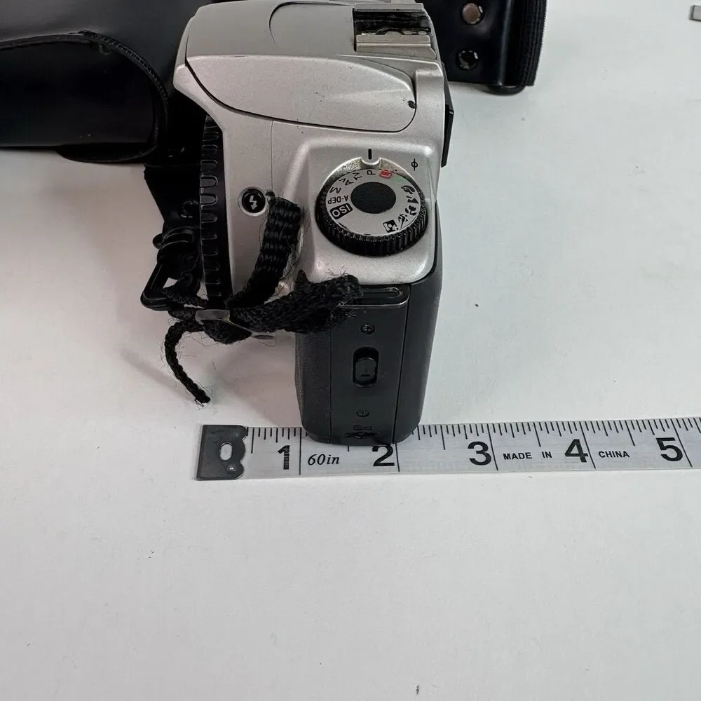 Vintage Canon Rebel 2000 Eos, With Flash And Zoom 80-200mm 1:4.5-5.6 Lens, UV